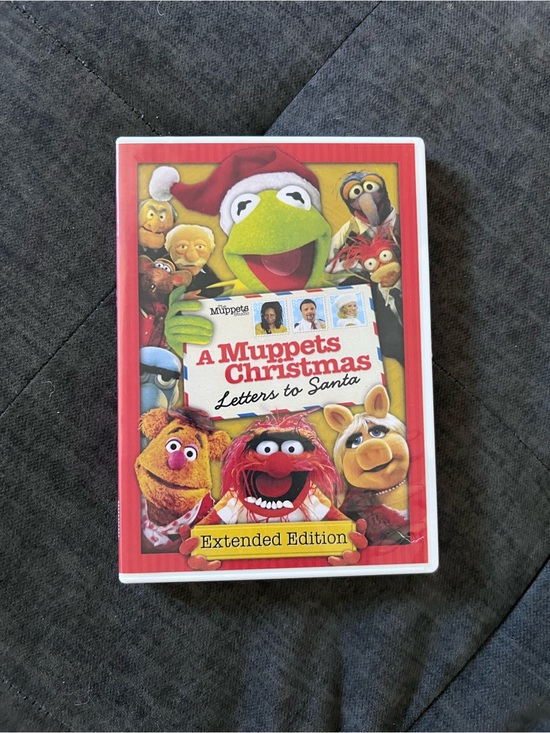 The Muppets Other - A Muppets Christmas: Letters to Santa DVD - Red & Yellow Holiday Cover